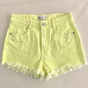 High waisted shorts by Zara